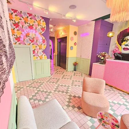 ホテル La Petite Rosa 3*